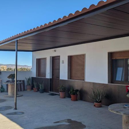 Apartamentos La Palmera Fernan Perez Buitenkant foto