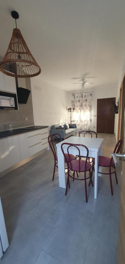 Apartamentos La Palmera Fernan Perez Buitenkant foto